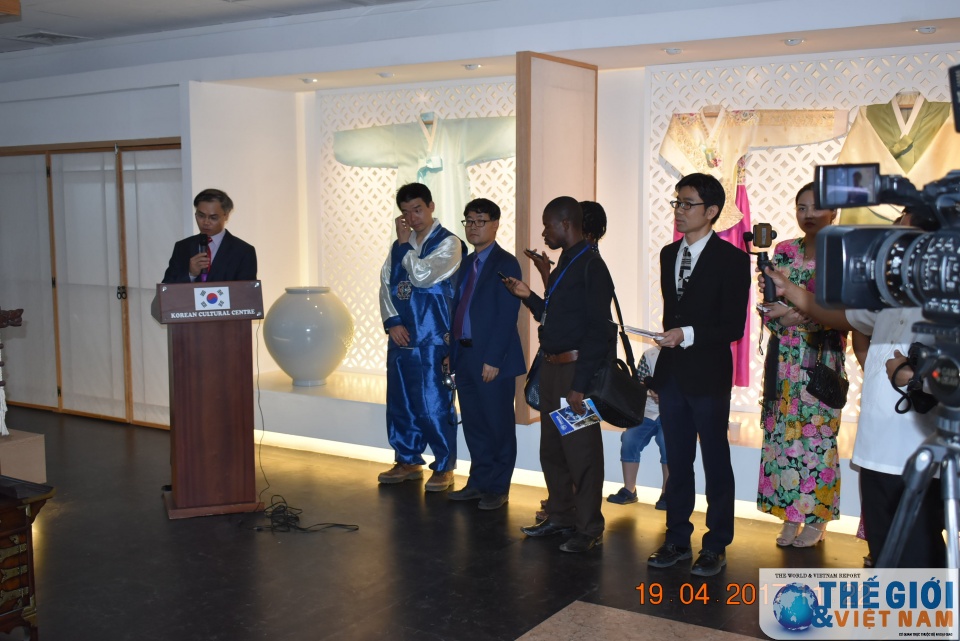 bua tiec phim asean o chau phi