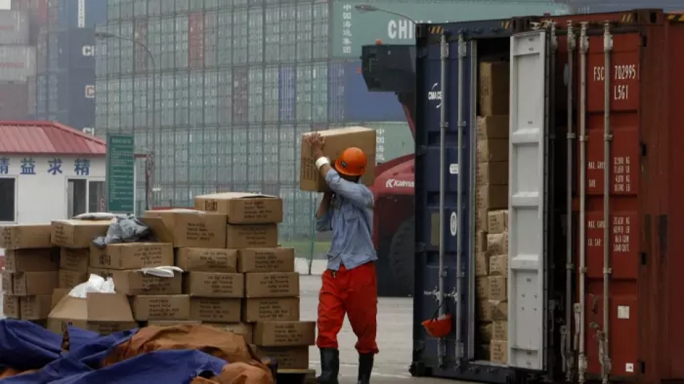 quyet dau voi bac kinh ong trump len ke hoach ho tro nong dan