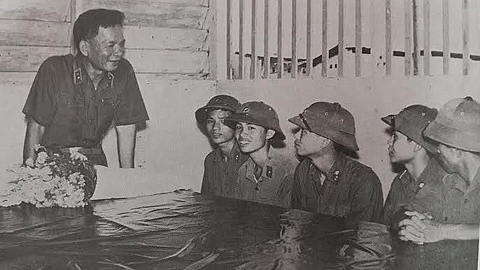 dai tuong le duc anh tuong sat chien truong thuong vong cua nguoi linh se do di