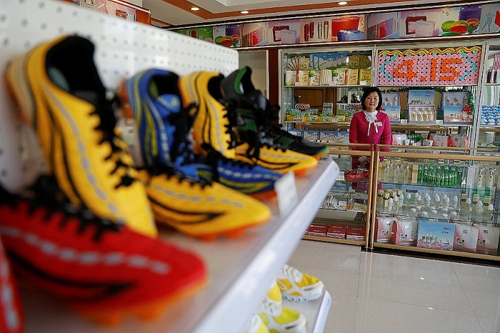 do phu thuoc cua nen kinh te trieu tien vao trung quoc ngay cang tang