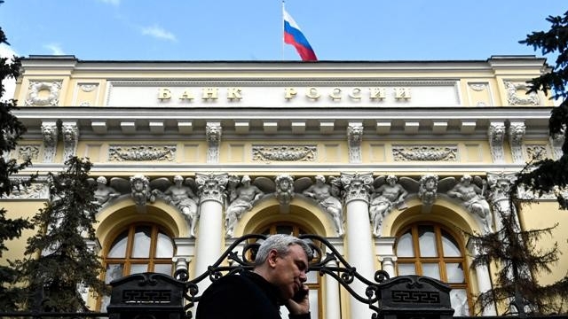 chinh sach tien te va tin dung kho khan kinh te nga co the chi tang truong o muc 15