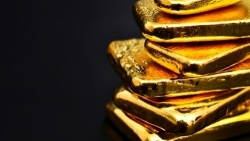 Giá vàng hôm nay 2/6: Giá vàng thế giới 'nhọc nhằn' leo dốc, lý do kim loại quý chưa 'cất cánh'; USD trở lại 'đường đua' tăng giá