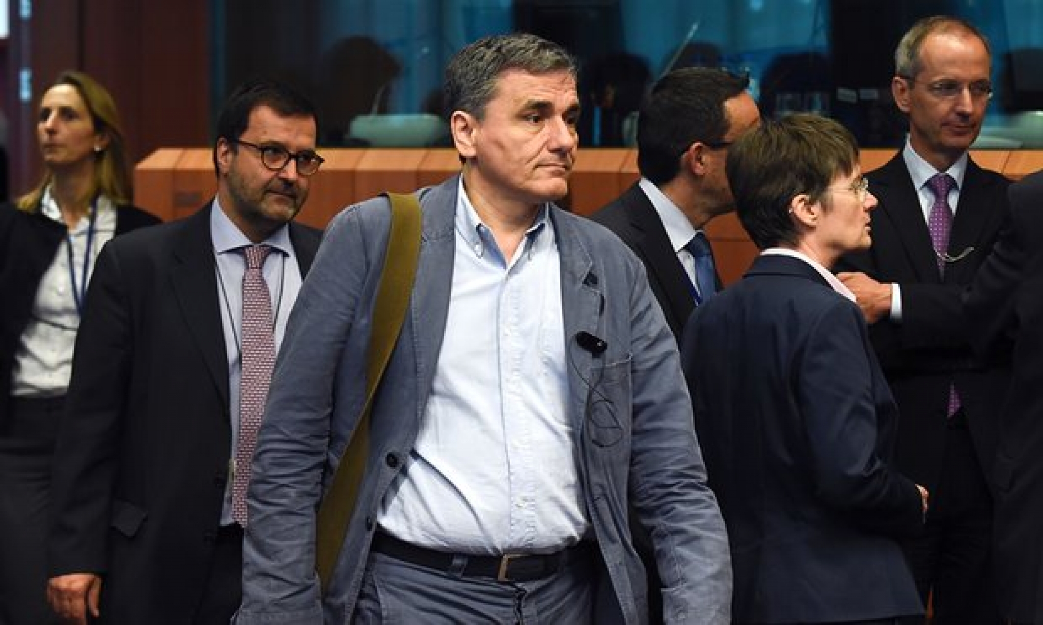 eu chap nhan giai ngan hy lap tho phao