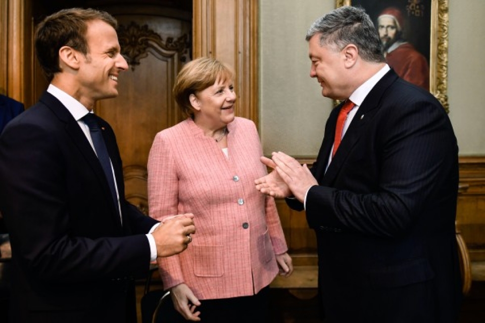 chau au xem xet viec phong thu doc lap khong dua vao my