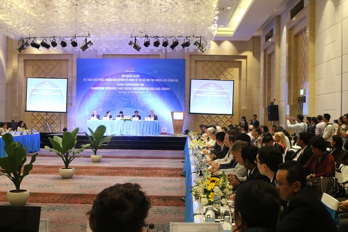 cac sang kien cua asem can dat nguoi dan vao trung tam cua phat trien