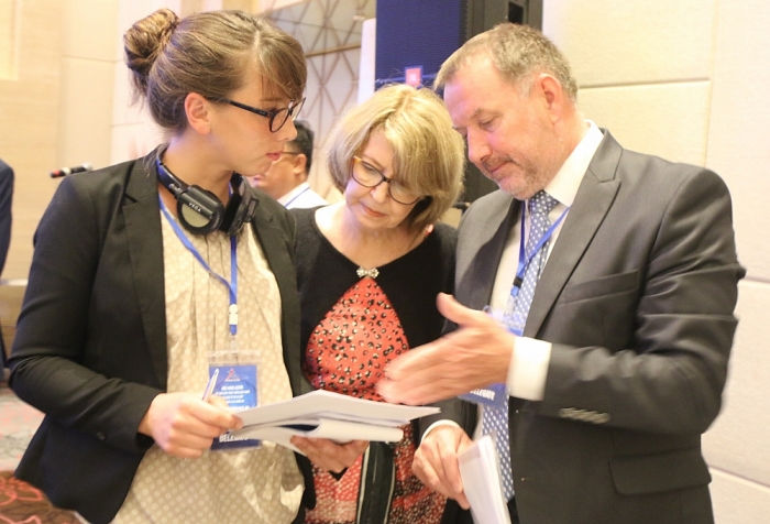 cac sang kien cua asem can dat nguoi dan vao trung tam cua phat trien