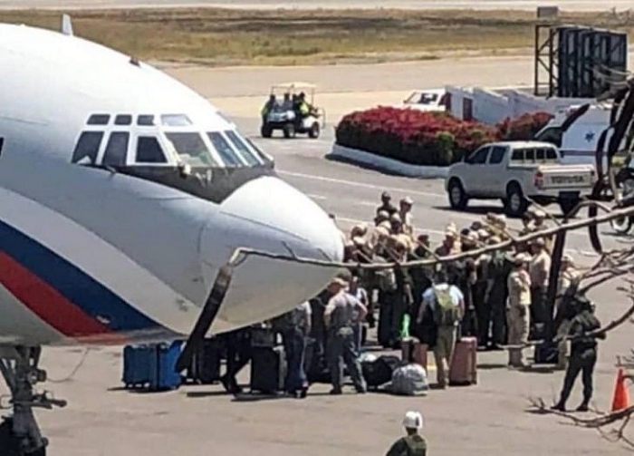 nga giup quan doi venezuela chuan bi doi pho voi moi de doa tu my