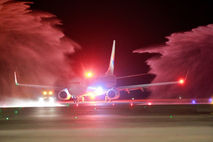 van don don chuyen bay quoc te dau tien tu tham quyen hien thuc hoa muc tieu thi truong quoc te