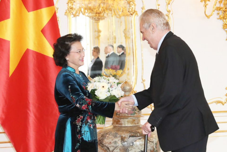 ch czech muon mo duong bay thang ha noi praha