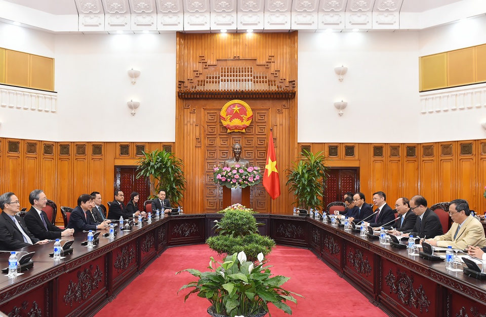 tong bi thu thu tuong tiep doan cap cao dang hanh dong nhan dan singapore cam quyen