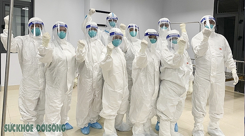 Các Y, Bác sỹ tại bệnh viện dã chiến số 2 Bắc Giang. Các Y, Bác sỹ tại bệnh viện dã chiến số 2 Bắc Giang.