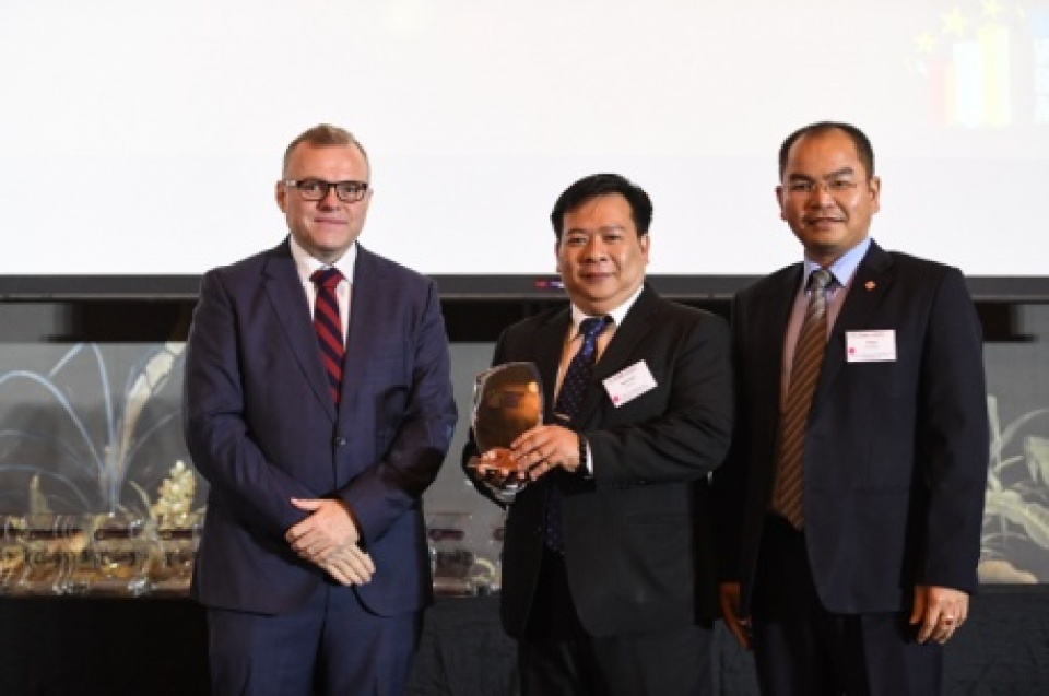 BIDV năm thứ 3 liên tiếp là “Ngân hàng Việt Nam tốt nhất về Công nghệ và vận hành” bidv nam thu 3 lien tiep la ngan hang viet nam tot nhat ve cong nghe va van hanh