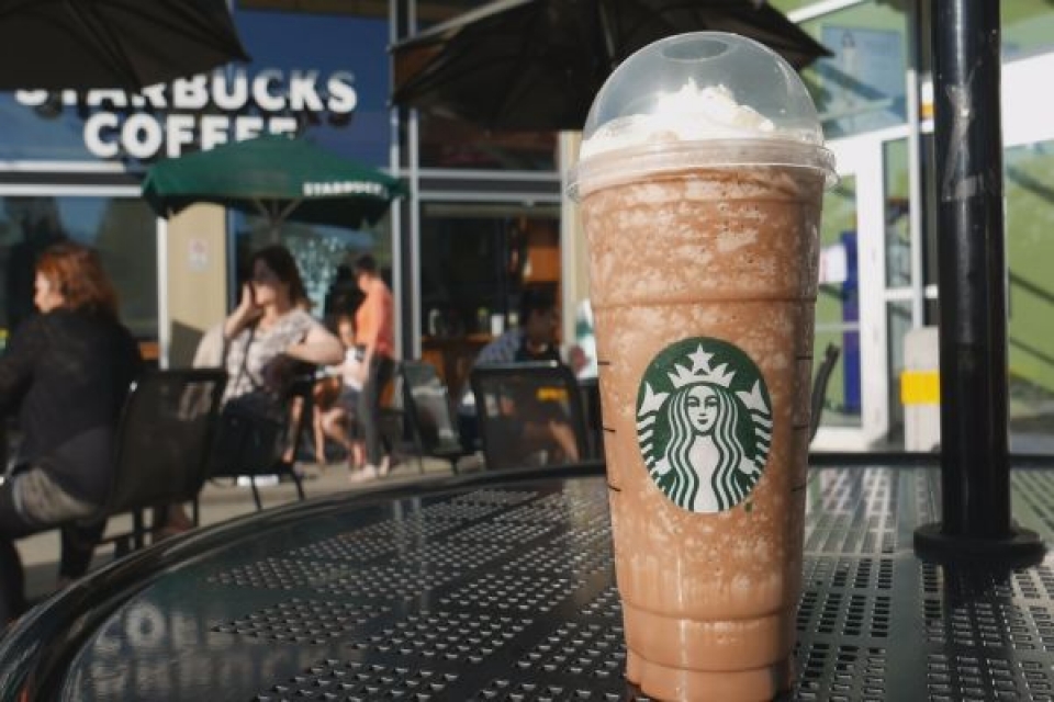 tien ao bitcoin se duoc chap nhan thanh toan tai quan starbucks