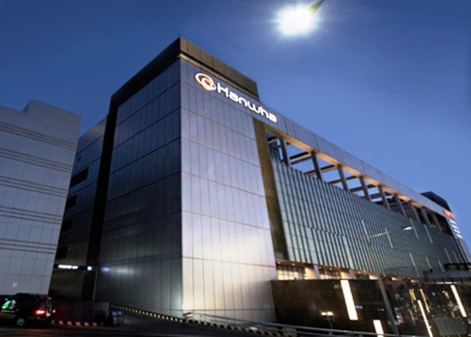 tap doan hang dau han quoc hanwha dap loi keu goi cua quoc gia