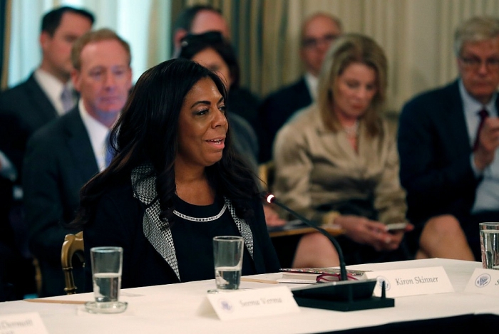 nguoi no luc tuyen truyen hoc thuyet trump bi bo ngoai giao my sa thai