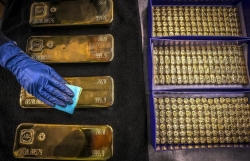 Giá vàng hôm nay 15/8: Xuất hiện dấu hiệu thoái lui, chênh lệch mua bán vẫn lớn, giới đầu tư cũng dè chừng