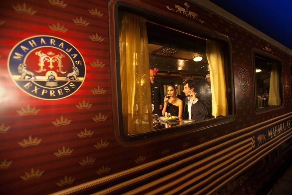 Du lịch bằng tàu hỏa xuyên Việt và các tuyến đường sắt thế giới