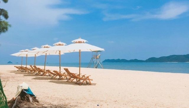 Biển Quảng Ninh: 10 bãi biển đẹp ngất ngây, nên trải nghiệm bất cứ lúc nào Biển Quảng Ninh: 10 bãi biển đẹp ngất ngây, nên trải nghiệm bất cứ lúc nào
