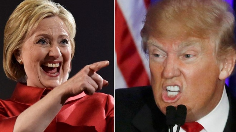 khau chien hillary trump ai hon ai