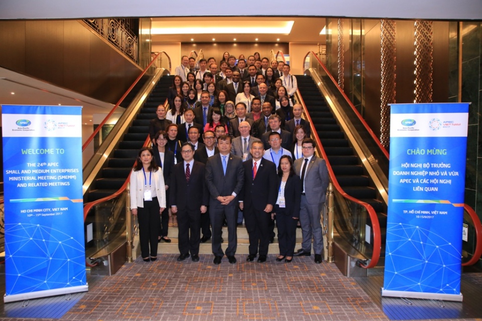 nang cao nang luc canh tranh sme trong ky nguyen toan cau hoa