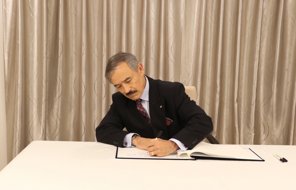 Lễ viếng cố Chủ tịch nước Trần Đại Quang tại Myanmar và Hàn Quốc le vieng co chu tich nuoc tran dai quang tai myanmar va han quoc