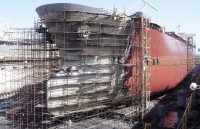 han quoc no tai nha may co cong nhan viet nam lam viec