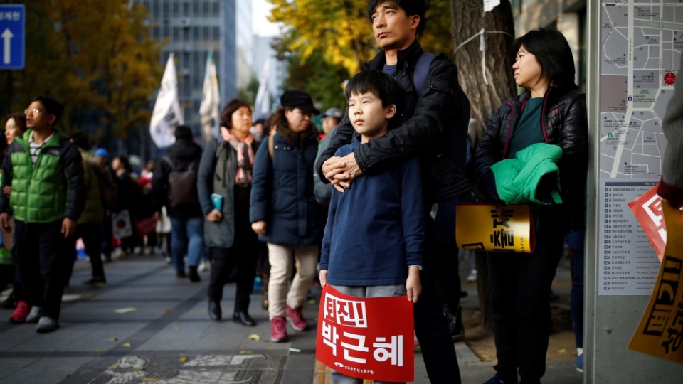 tong thong han quoc park geun hye co the sap bi tham van