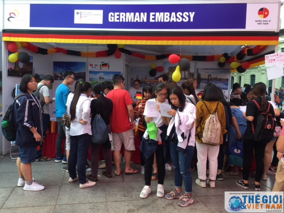 trai nghiem bua tiec van hoa duc o ha noi