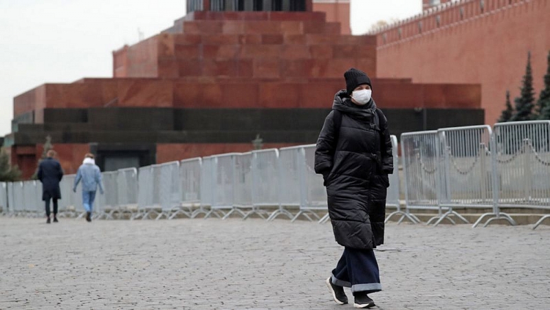 Covid-19: Số ca nhiễm mới trong ngày cao nhất kỷ lục tại Nga, Hệ thống y tế Nhật Bản có nguy cơ quá tải. (Nguồn: TASS)