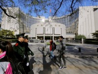 von trung quoc dan rut khoi my tro lai chau a