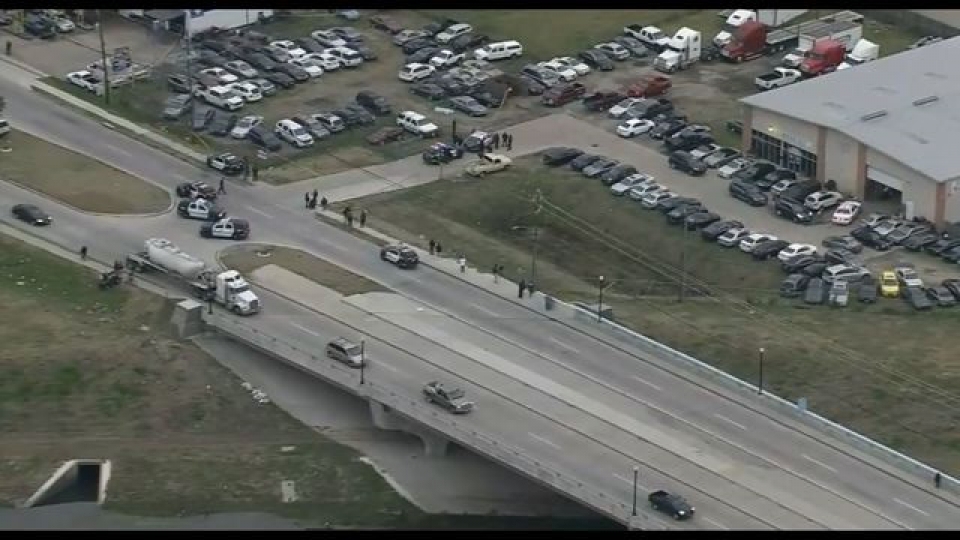 hai vu no sung tai my khien nhieu nguoi thuong vong