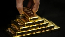 Giá vàng hôm nay 30/1: Vàng thế giới bật tăng mạnh trở lại, trong nước tiến gần ngưỡng 57 triệu đồng
