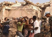 chiec banh quy song qua hai the ky