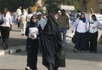 bulgaria luat cam trum khan che mat noi cong cong gay tranh cai