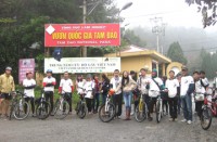 ra mat sach cham soc va bao ve gau o viet nam