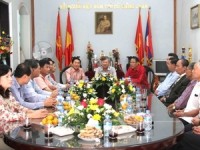 viet kieu lao dau tien duoc trao huy hieu 65 nam tuoi dang