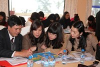 gs nguyen lan dung hay xem the gioi dang day gi cho tre