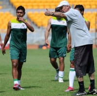 alfred riedl va nguoi tinh dong nam a