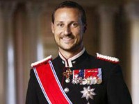 cong nuong diana bieu tuong thoi trang song mai voi thoi gian