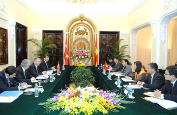 tham van chinh tri viet nam tho nhi ky