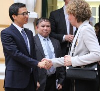 ngoai truong dan mach tham truong tieu hoc ngoc lam