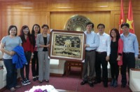 cong doan bo ngoai giao trao qua tu thien tai vien huyet hoc va truyen mau trung uong