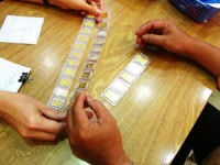 nhat duoc cuc vang tri gia 16 ty dong khi dang di lang thang