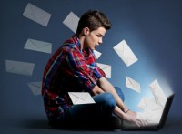 my bat giu nghi can tan cong thu dien tu giam doc cia