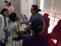 co gai 27 tuoi 18 lan phau thuat mat va hanh phuc nhu mo