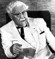 lai them mot cu ong bi than chet bo quen