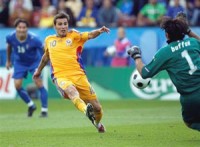 roi khoi psg buffon chinh thuc quay tro lai juventus