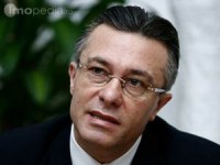 don quoc khanh o to quoc thu hai