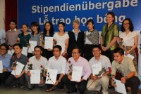 gan 200000 thac sy cu nhan that nghiep