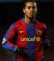 ao thuat gia ronaldinho chinh thuc giai nghe